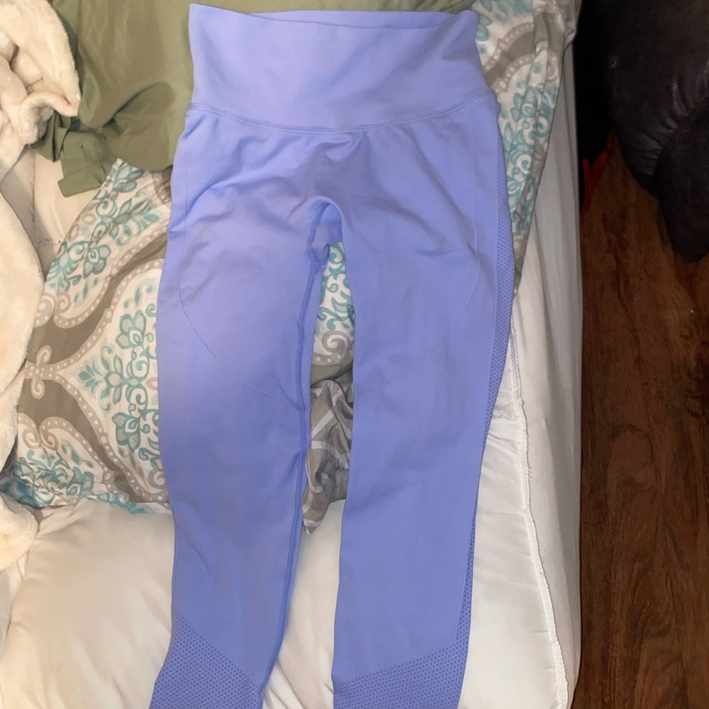 Periwinkle butt scrunch leggings